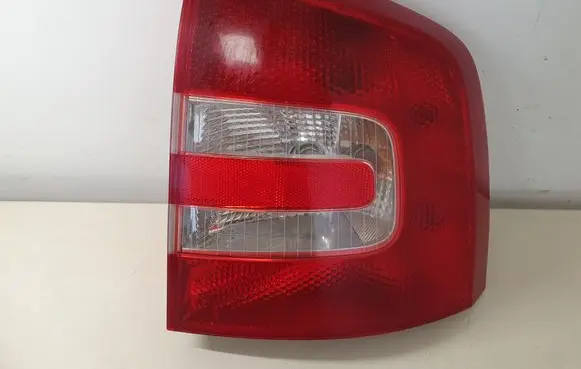 Skoda Octavia Mk2 (1Z) Rear/tail lights 1Z9945096