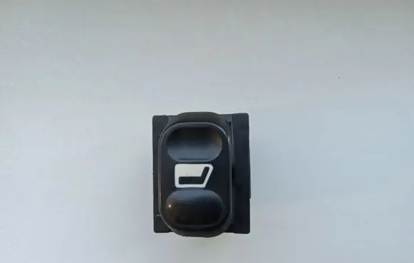 Citroen Berlingo Electric window control switch