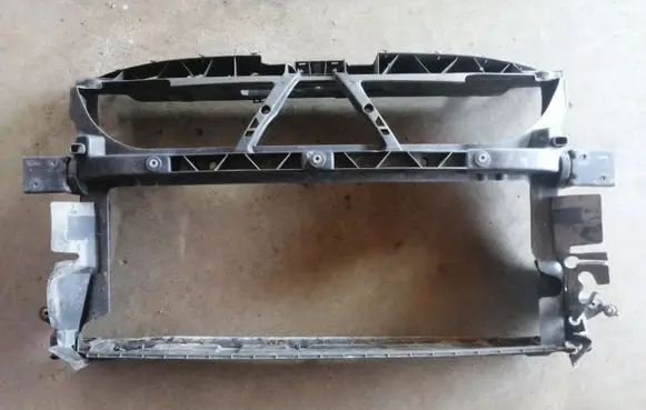 Volkswagen Phaeton Radiator support slam panel