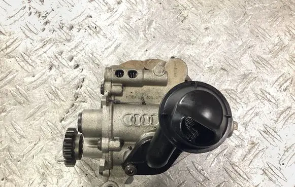 Volkswagen Golf VI Oil pump 06H115105AF