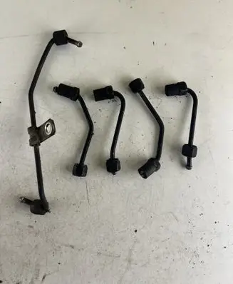 Jeep Cherokee III KJ Fuel injector supply line/pipe 