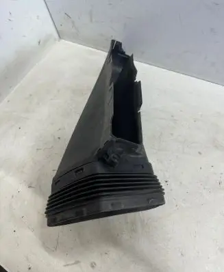 Audi A7 S7 4G Air intake duct part 4G0129624D