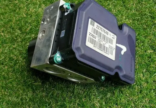 Opel Insignia A ABS Pump 22757649