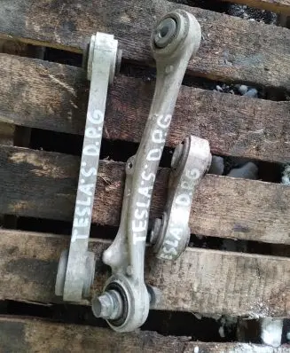 Tesla Model S Rear upper control arm/wishbone