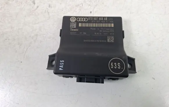 Audi A4 S4 B8 8K Gateway control module 8T0907468H
