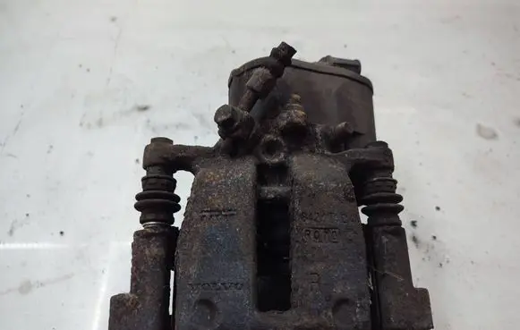 Volvo XC60 Rear brake caliper 