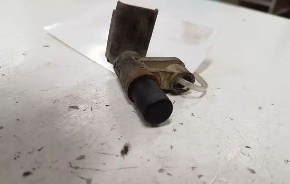 Camshaft position sensor