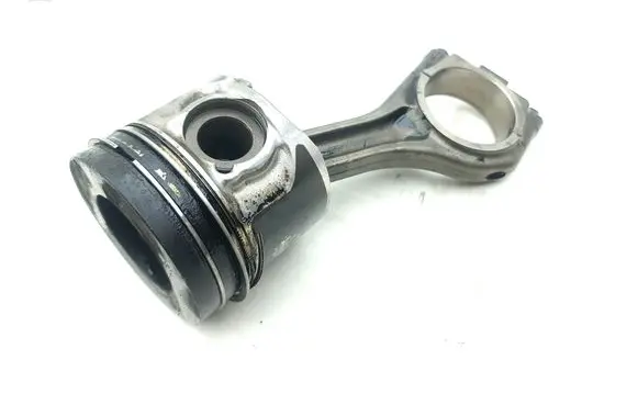 Land Rover Discovery Sport Piston with connecting rod