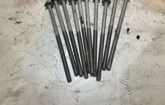 Mercedes-Benz Sprinter W906 Cylinder head bolts 