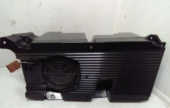 Alfa Romeo GT Subwoofer speaker 606833180 470081 470281