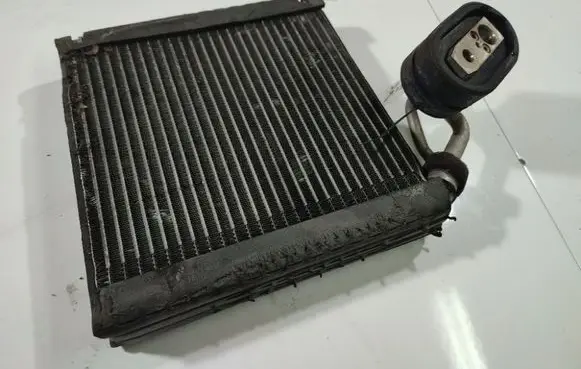Honda FR-V A/C cooling radiator (condenser) 