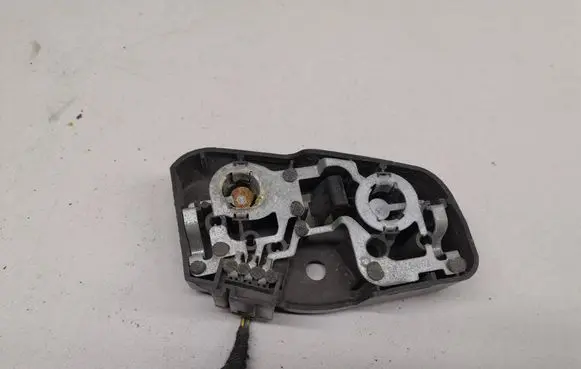 BMW 3 E46 Tail light bulb cover holder 6907938 060444