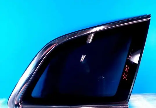 Volvo XC60 Rear side window 32244382