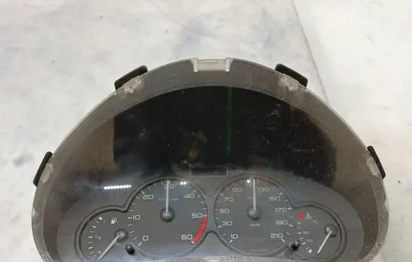 Peugeot 206 Speedometer (instrument cluster) 9648836380 WJDZ7123 000500103