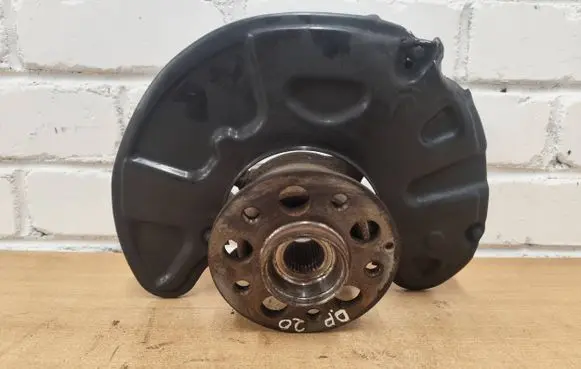 Mercedes-Benz GLK (X204) Front wheel hub A2044211220
