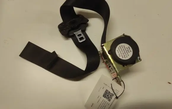 Mini One - Cooper R50 - 53 Front seatbelt 3525CJ32067
