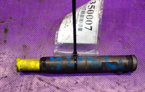 Opel Zafira A Fuel injector 90501560