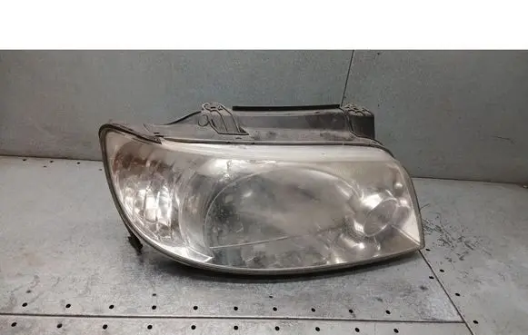Hyundai Matrix Front reflector 