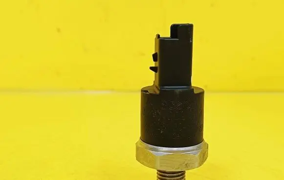Peugeot 307 Fuel pressure sensor 0281002283