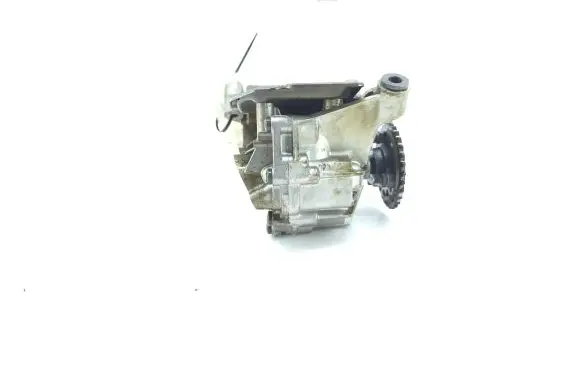 BMW 6 F06 Gran coupe Oil pump 7643256