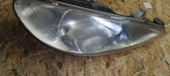 Peugeot 206 Headlight/headlamp 89001605