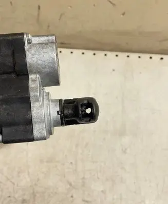 Tailgate/trunk/boot lift motor