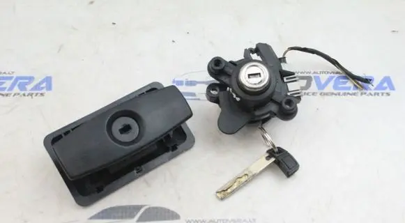 BMW 5 E60 E61 Glove box lock 
