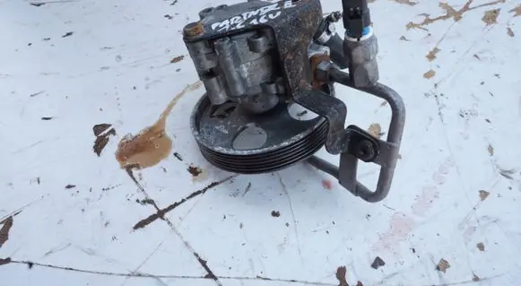 Peugeot Partner Power steering pump