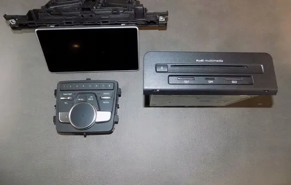 Audi RS5 Radio/CD/DVD/GPS head unit 8W0919605 8W5035021