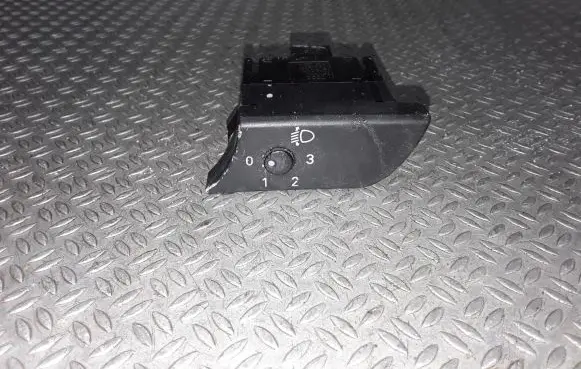 Audi A4 S4 B6 8E 8H Headlight level height control switch 8E1919094
