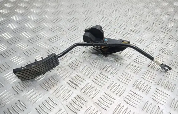 Hyundai i20 (PB PBT) Accelerator throttle pedal