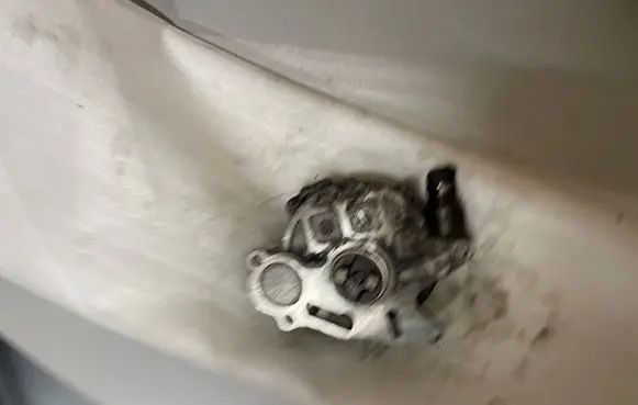 Volkswagen PASSAT B7 Vacuum pump 03L145100