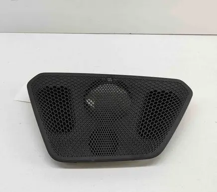 BMW 3 G20 G21 Dash center speaker trim cover 6831282