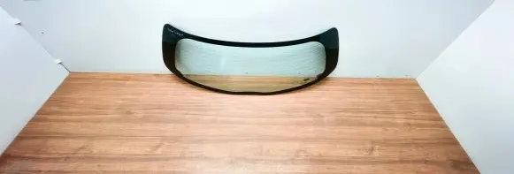 Toyota Yaris Rear windscreen/windshield window 43R00048 DOT24M188AS2