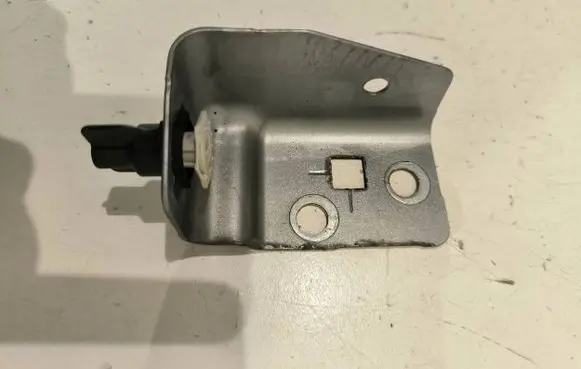 Opel Insignia A Headlight/headlamp mounting bracket