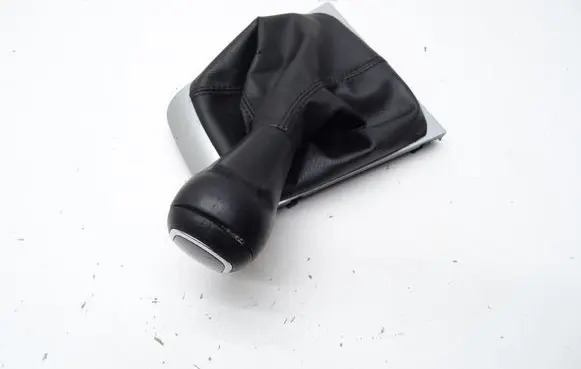 Skoda Octavia Mk2 (1Z) Gear lever shifter trim leather/knob 1Z2863212