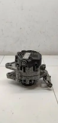Toyota Yaris Generator/alternator 27060 413013538 2610264B