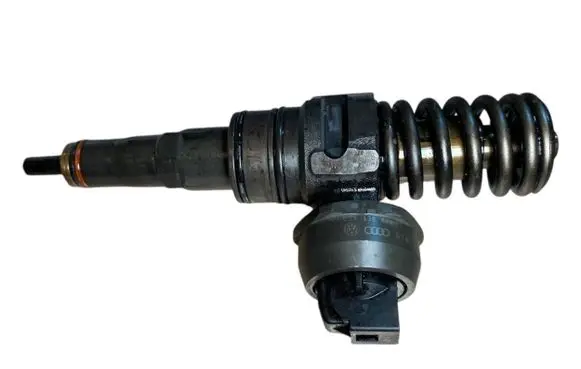 Skoda Octavia Mk2 (1Z) Fuel injector 038130073AG 0414720215 0414720265