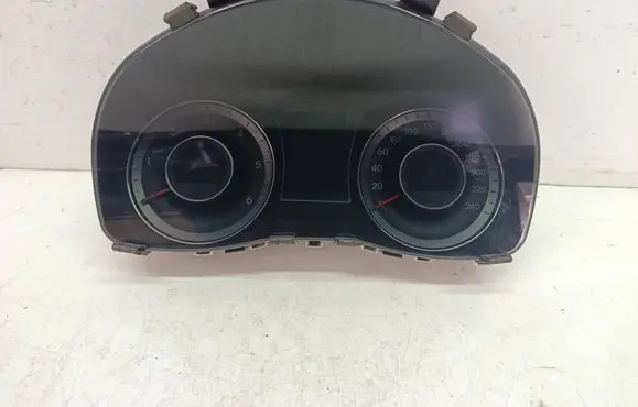 Hyundai i40 Speedometer (instrument cluster) 940013Z355