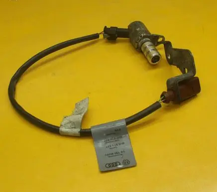Audi A8 S8 D4 4H Camshaft vanos timing valve 06E115243G