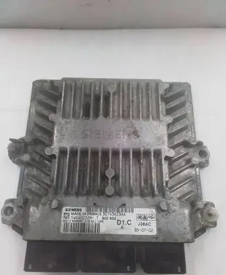Volvo V50 Engine control unit/module 5WS40212H 30743623AA