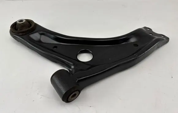 Toyota Yaris Cross Front lower control arm/wishbone