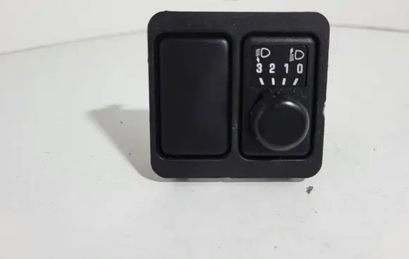 Nissan Almera Light switch
