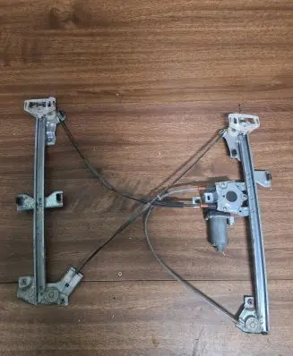 Peugeot Partner Front door window regulator with motor