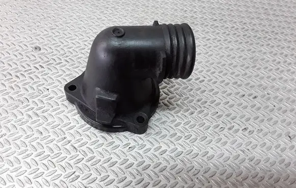 BMW 5 E39 Engine coolant pipe/hose