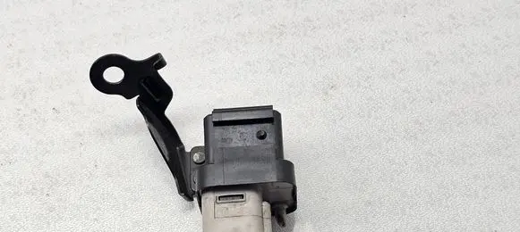 Toyota Avensis T270 Glow plug pre-heat relay 2861067010 1567000671