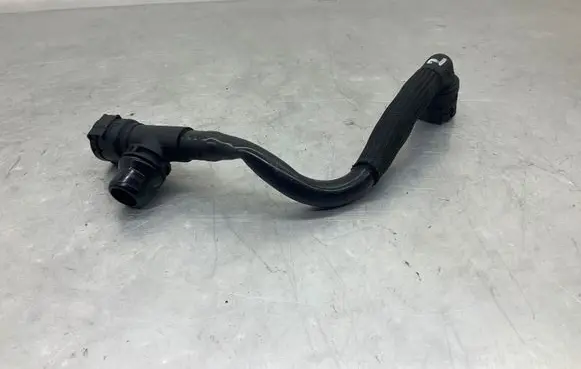 BMW 5 G30 G31 Engine coolant pipe/hose 8202612