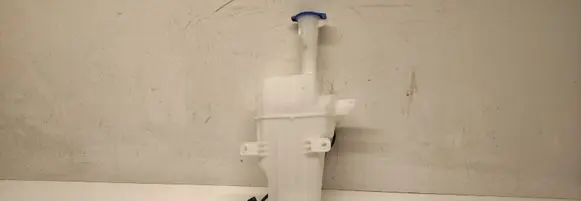 KIA Ceed Windshield washer fluid reservoir/tank 98610J7000