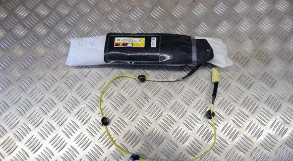 Toyota Yaris XP210 Seat airbag 739J0K0010