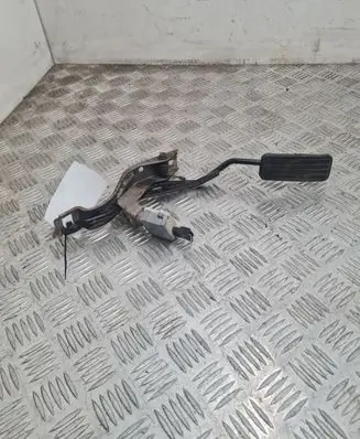 Subaru Outback Clutch pedal 